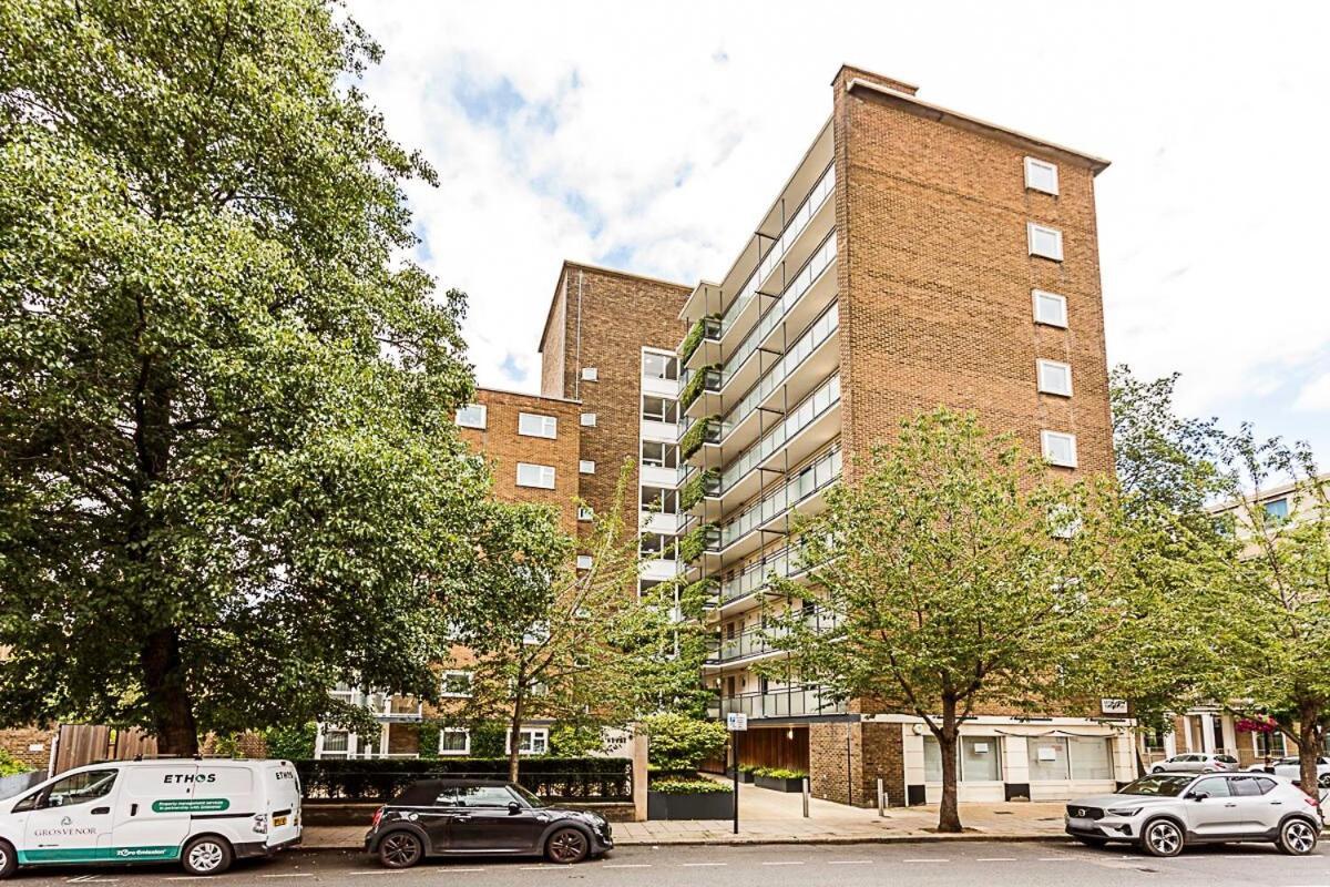 Modern Apartment With Balcony London Exterior photo